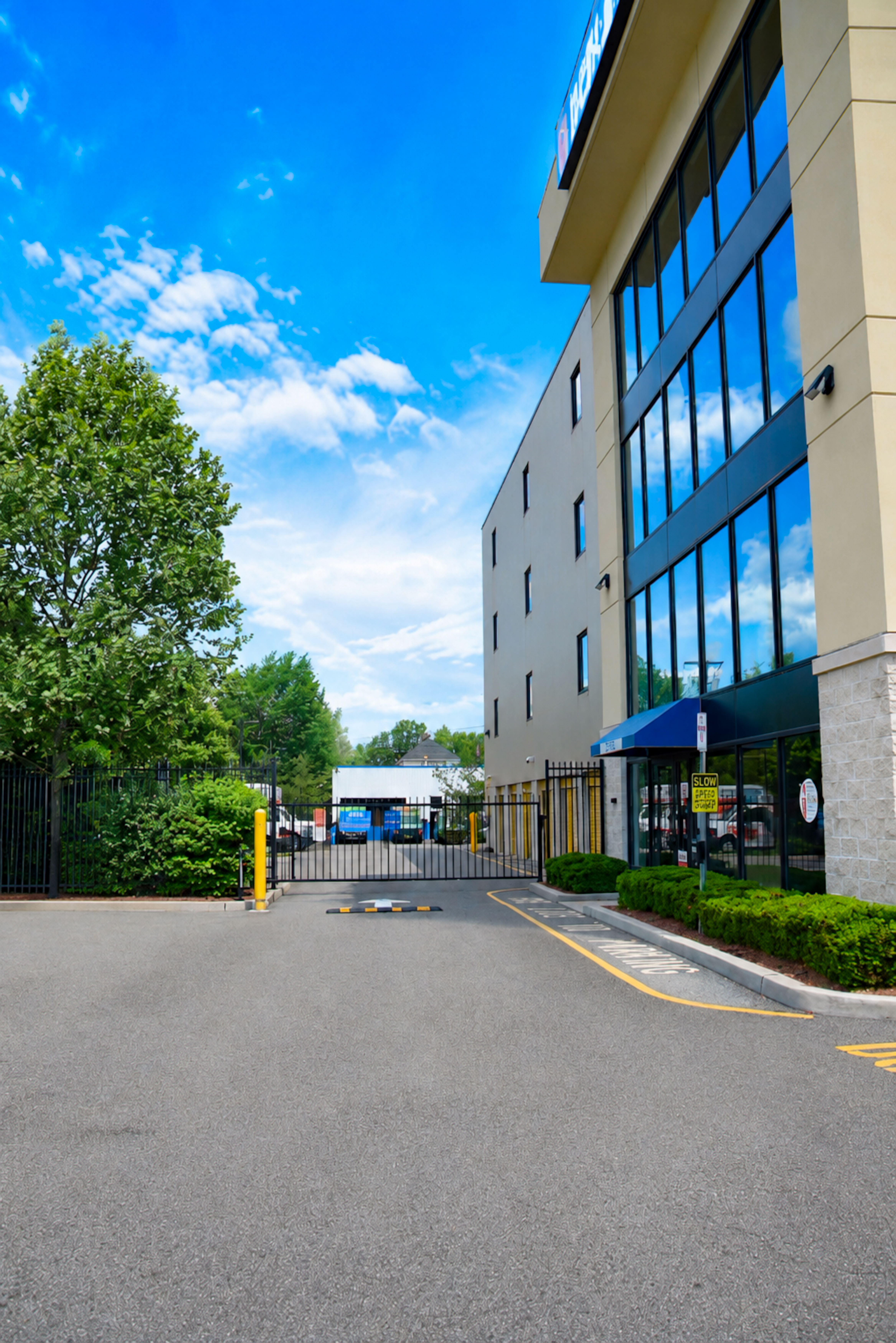 Bright Box Self Storage - Clifton 196 Piaget Ave Clifton, NJ 07011